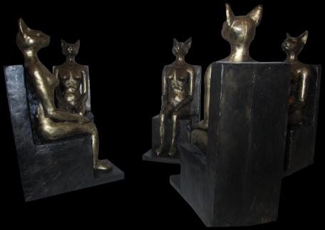 Katzengöttinnen, Skulptur von Annemarie Waibel