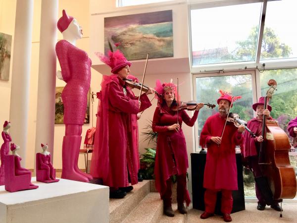 Skulpturen von Annemarie Waibel Gallerie im Bettli Dübendorf